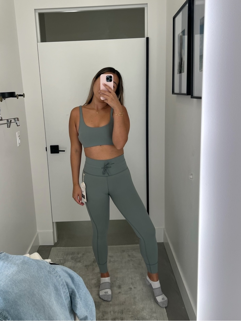 Vuori Fern Yosemite Bra & Daily Legging Set (Size Small)